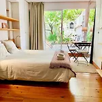 公寓 Cozy With Private Terrace