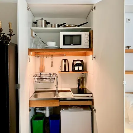 아파트 Cozy With Private Terrace