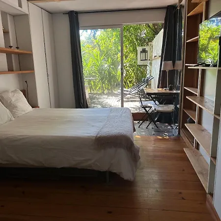 Cozy With Private Terrace Lissabon