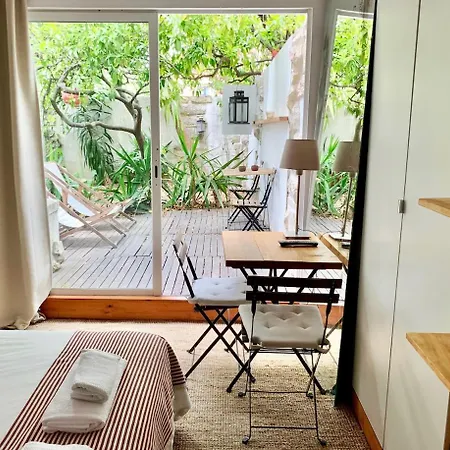 Cozy With Private Terrace * 리스본