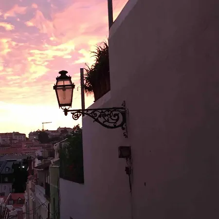 Cozy With Private Terrace Lisbon